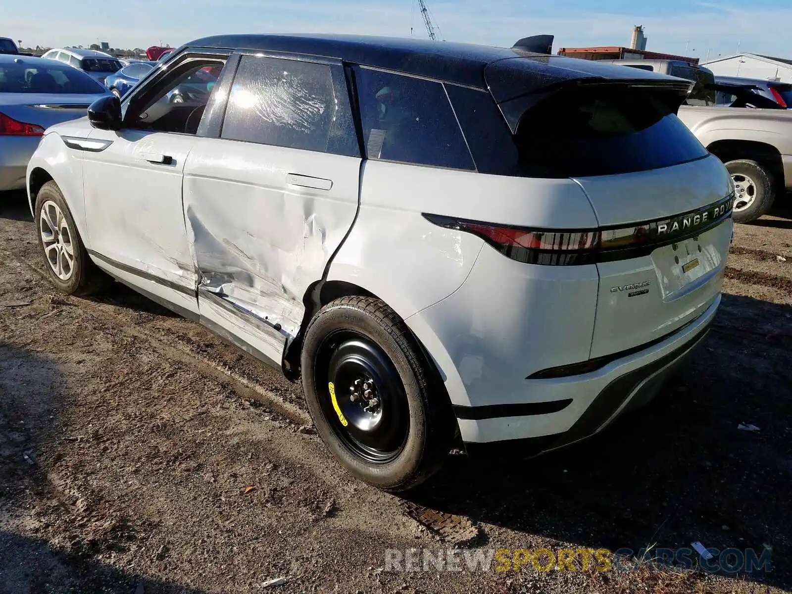 3 Photograph of a damaged car SALZJ2FX6LH005660 LAND ROVER RANGEROVER 2020