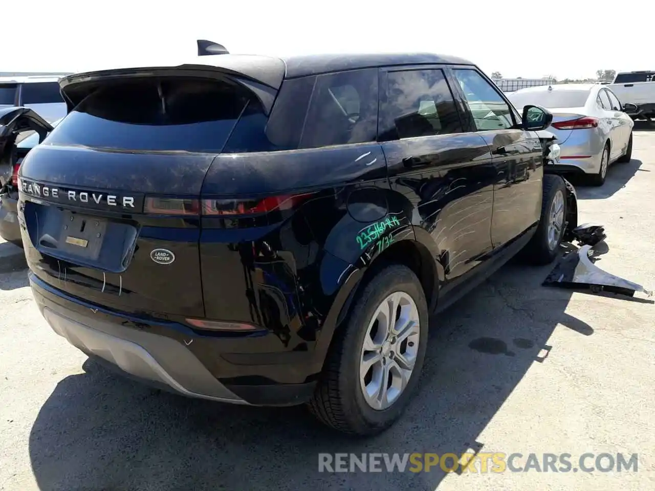 4 Photograph of a damaged car SALZJ2FX7LH069660 LAND ROVER RANGEROVER 2020