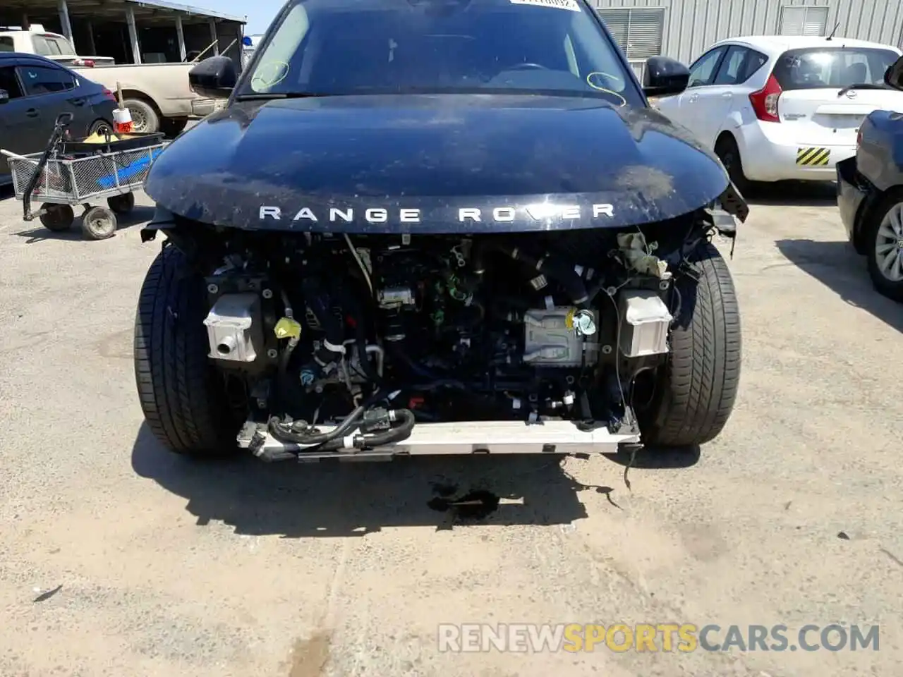 9 Photograph of a damaged car SALZJ2FX7LH069660 LAND ROVER RANGEROVER 2020