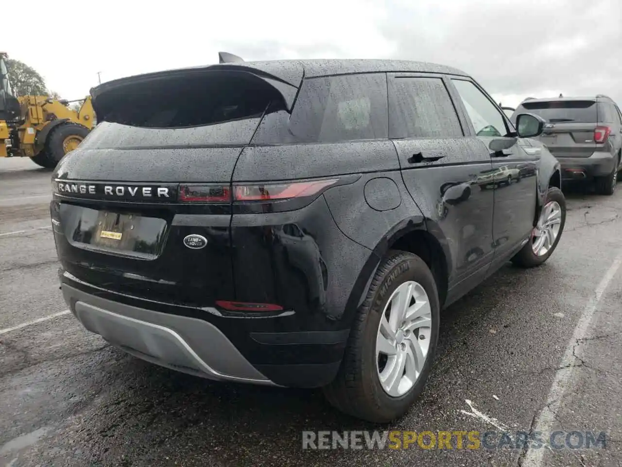 4 Photograph of a damaged car SALZJ2FX8LH085673 LAND ROVER RANGEROVER 2020