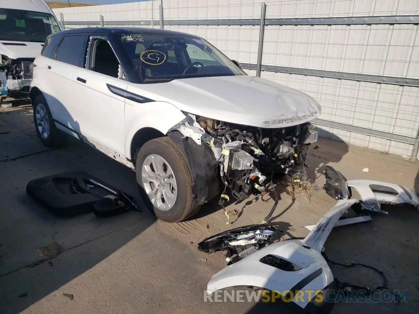 1 Photograph of a damaged car SALZJ2FX8LH106182 LAND ROVER RANGEROVER 2020