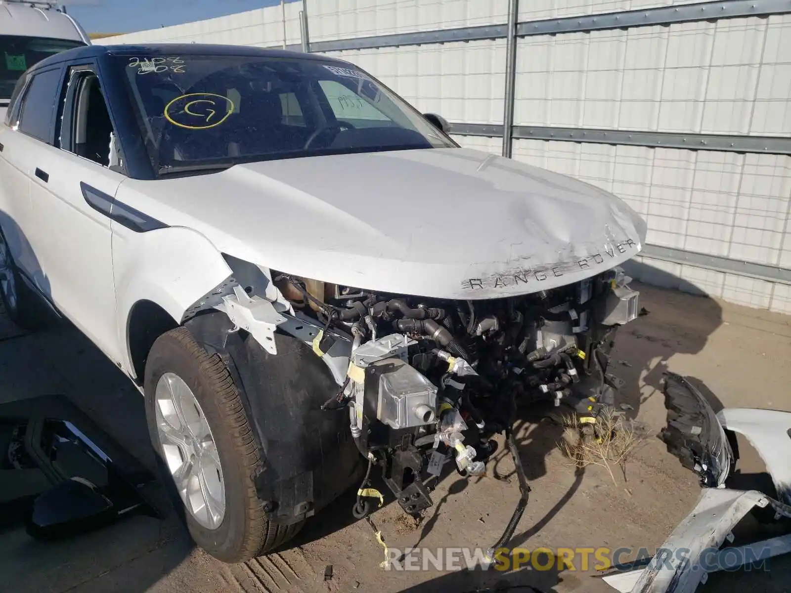 9 Photograph of a damaged car SALZJ2FX8LH106182 LAND ROVER RANGEROVER 2020