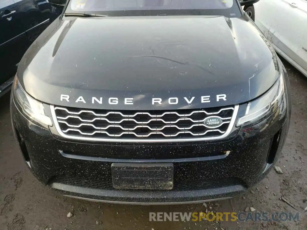 9 Photograph of a damaged car SALZJ2FXXLH050942 LAND ROVER RANGEROVER 2020