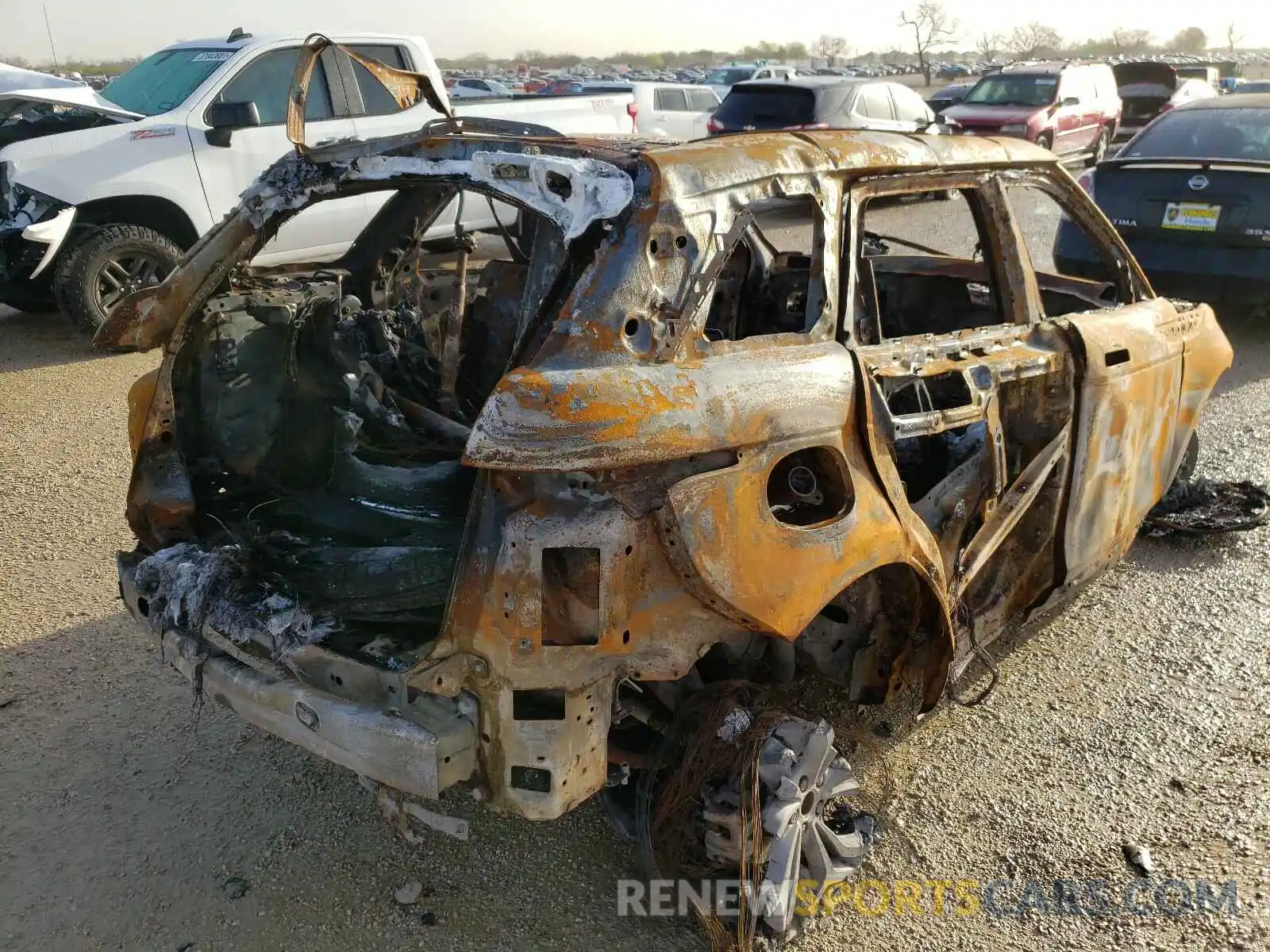 4 Photograph of a damaged car SALZL2FX0LH032783 LAND ROVER RANGEROVER 2020