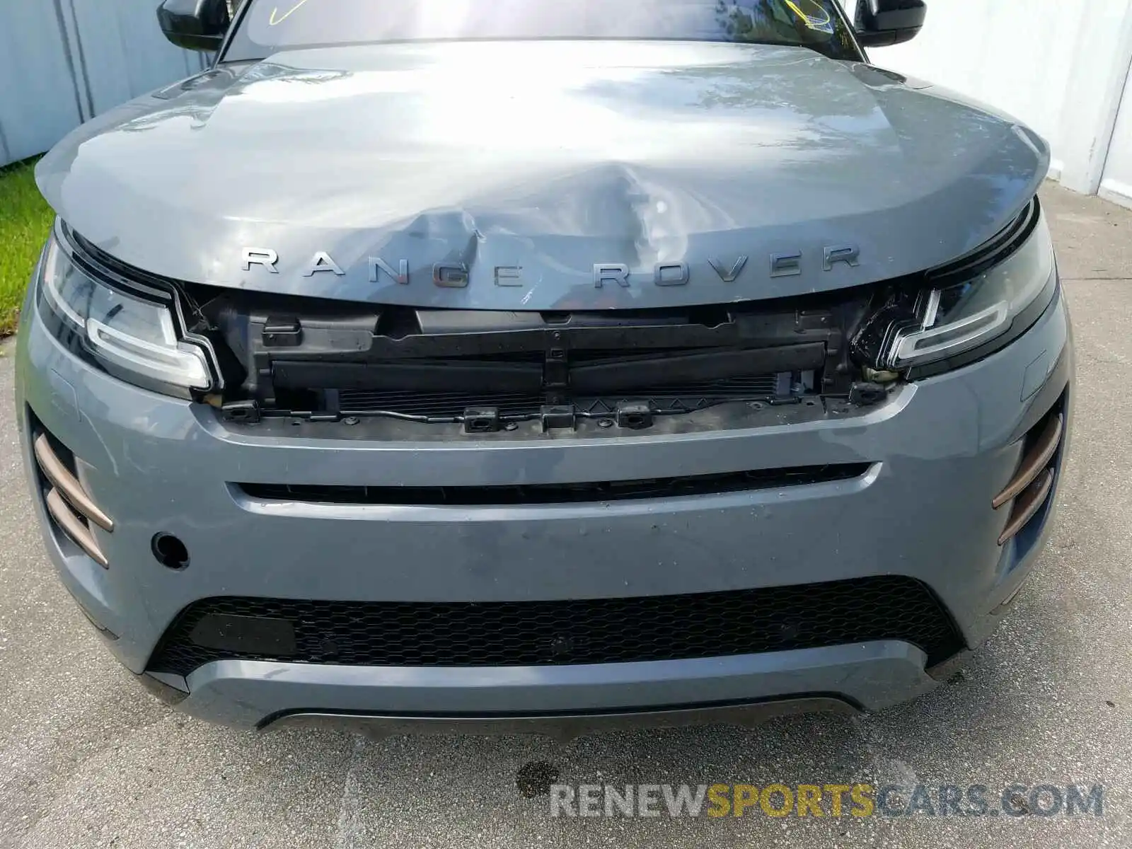 9 Photograph of a damaged car SALZL2FX7LH022848 LAND ROVER RANGEROVER 2020