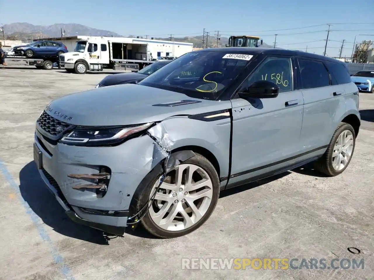 2 Photograph of a damaged car SALZL2FX8LH025015 LAND ROVER RANGEROVER 2020