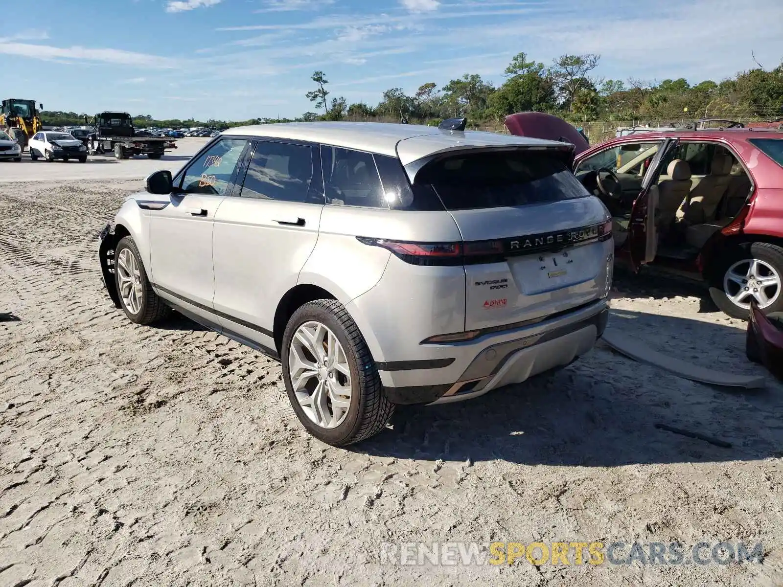 3 Photograph of a damaged car SALZL2GX5LH061162 LAND ROVER RANGEROVER 2020