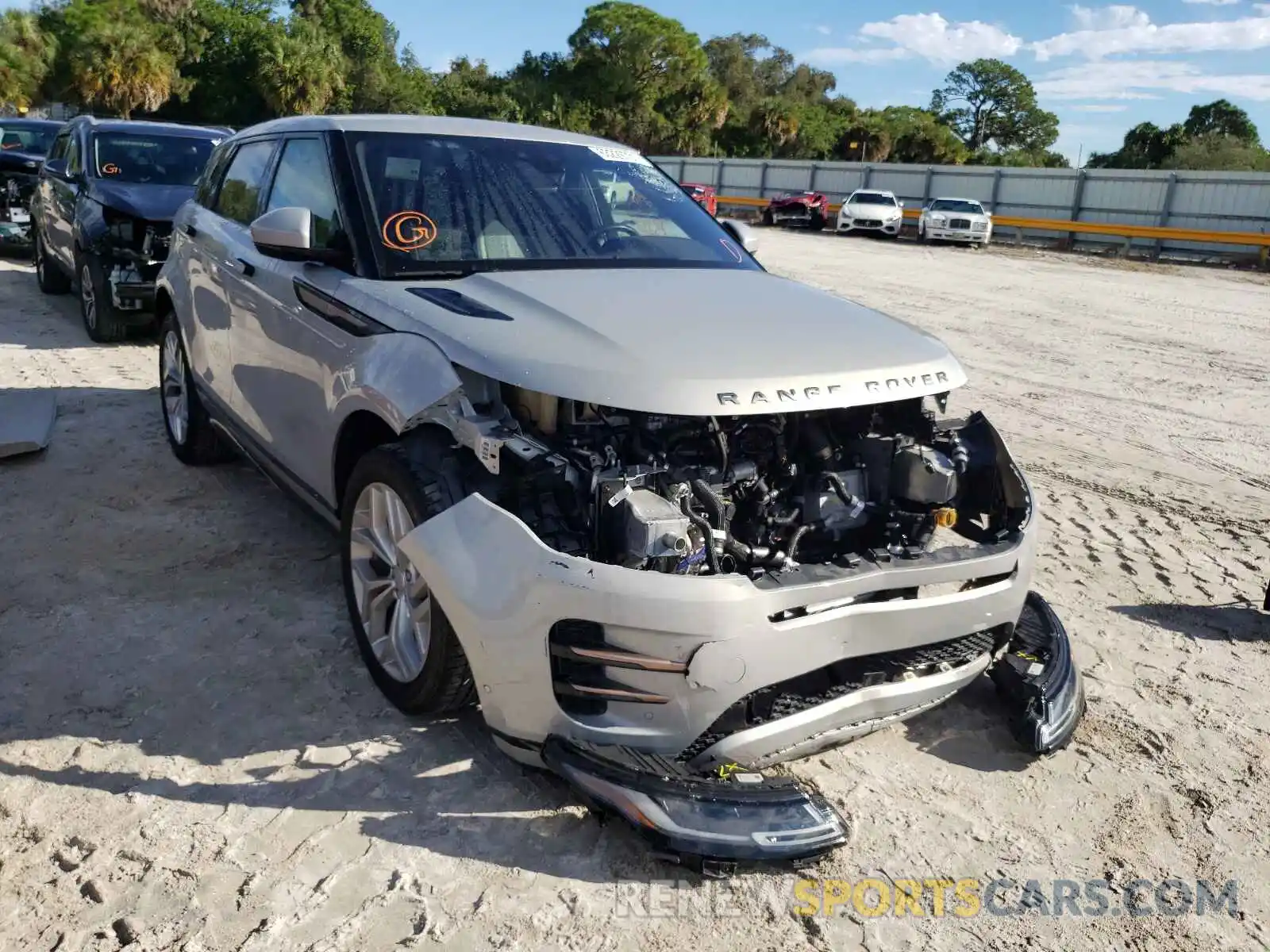 9 Photograph of a damaged car SALZL2GX5LH061162 LAND ROVER RANGEROVER 2020