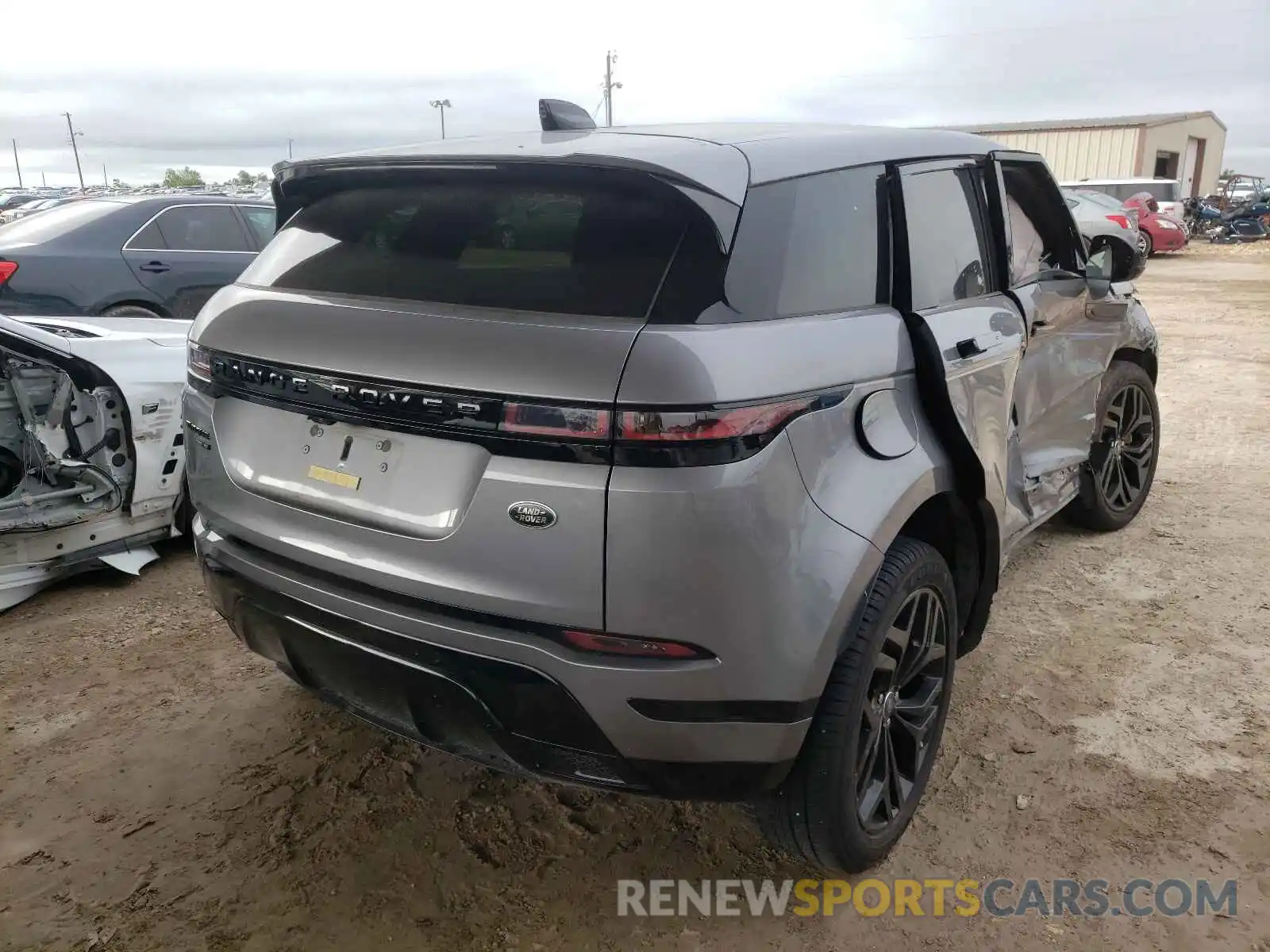 4 Photograph of a damaged car SALZL2GXXLH040422 LAND ROVER RANGEROVER 2020