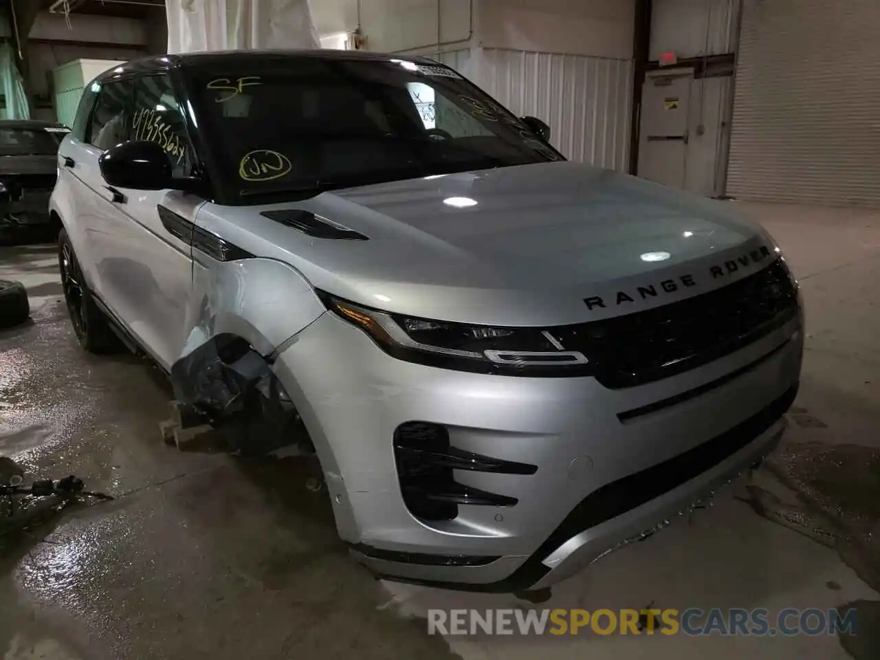 1 Photograph of a damaged car SALZL2GXXLH063182 LAND ROVER RANGEROVER 2020