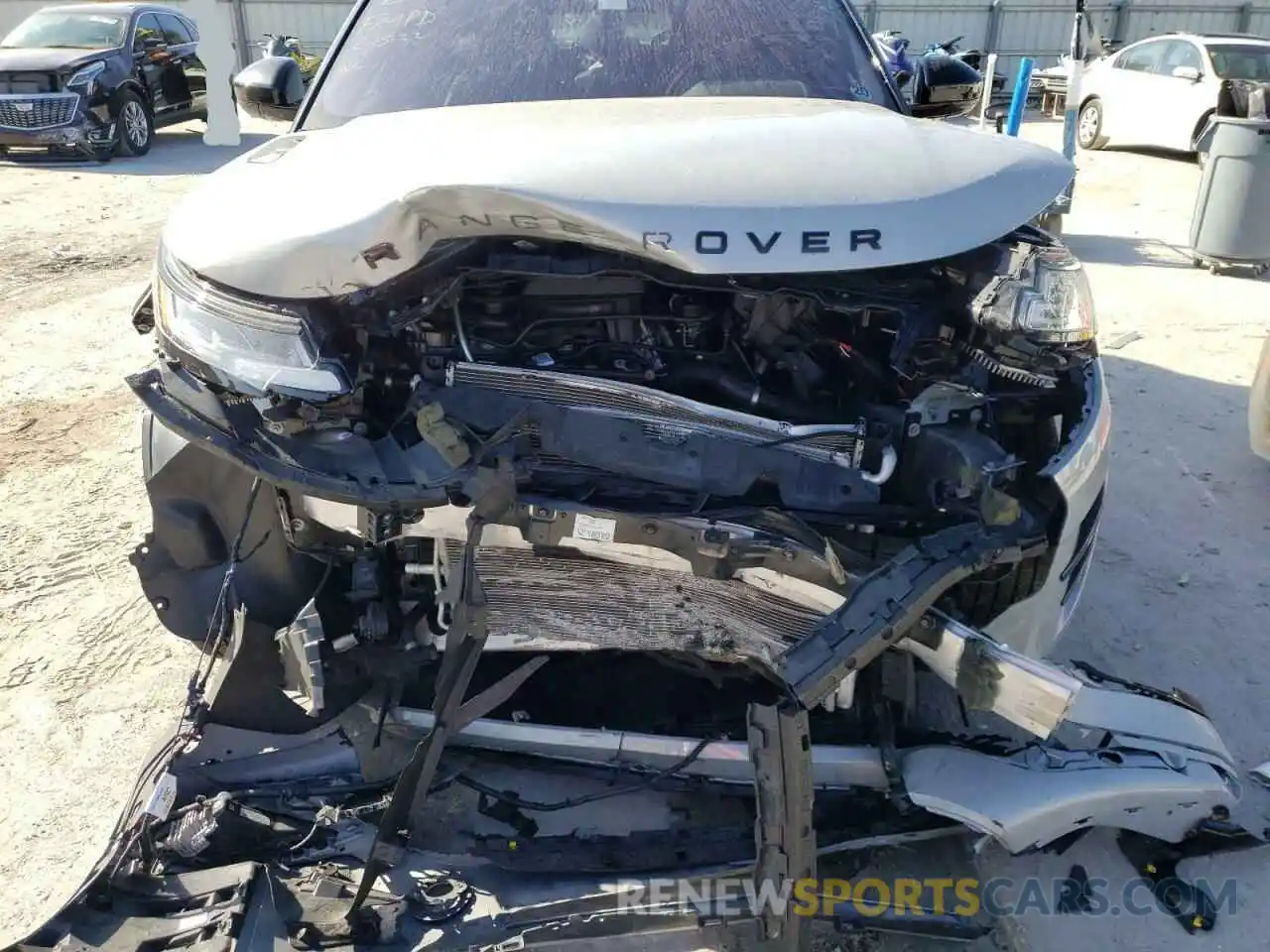 7 Photograph of a damaged car SALZM2GX8LH007528 LAND ROVER RANGEROVER 2020