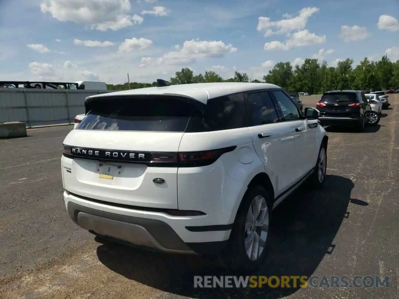 4 Photograph of a damaged car SALZP2FX0LH079882 LAND ROVER RANGEROVER 2020