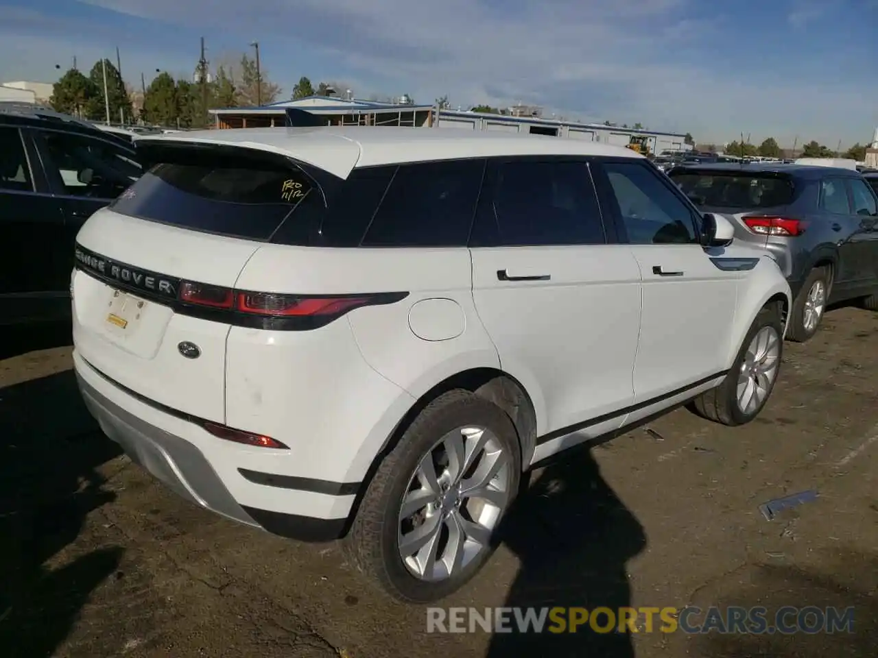 4 Photograph of a damaged car SALZP2FX1LH078028 LAND ROVER RANGEROVER 2020