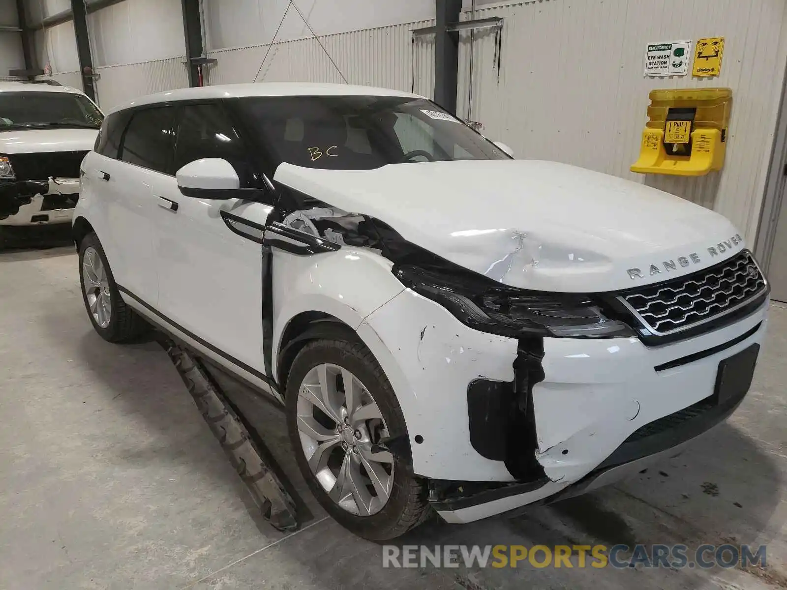 1 Photograph of a damaged car SALZP2FX3LH077706 LAND ROVER RANGEROVER 2020