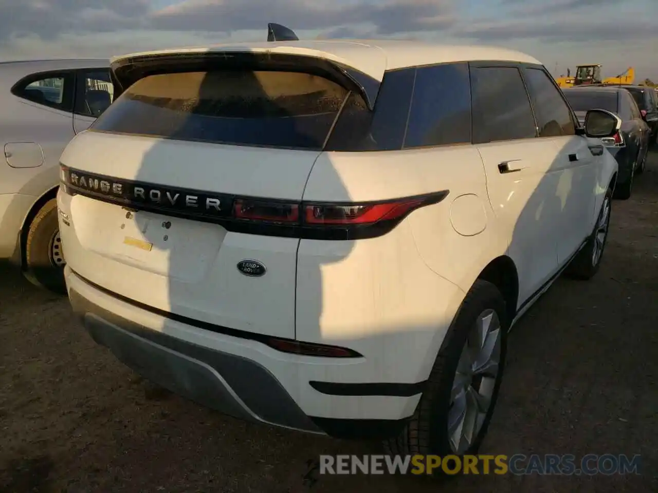 4 Photograph of a damaged car SALZP2FX6LH075240 LAND ROVER RANGEROVER 2020