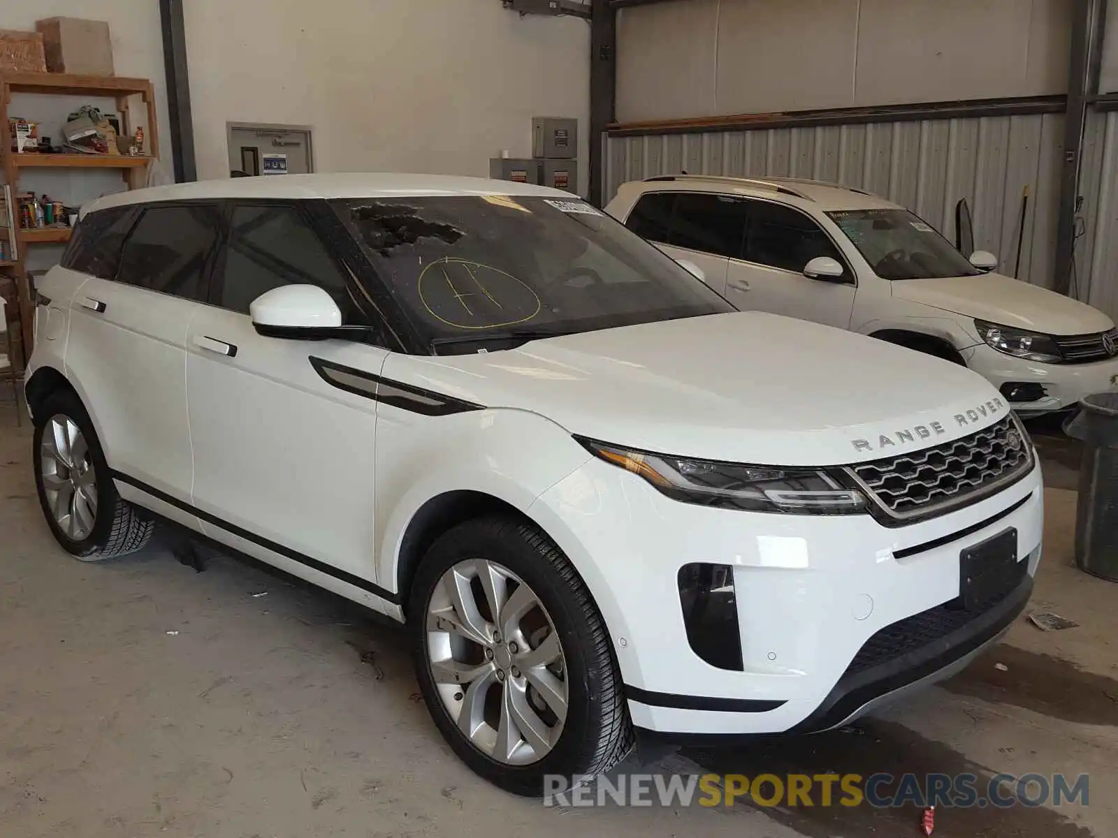 1 Photograph of a damaged car SALZP2FX7LH077093 LAND ROVER RANGEROVER 2020