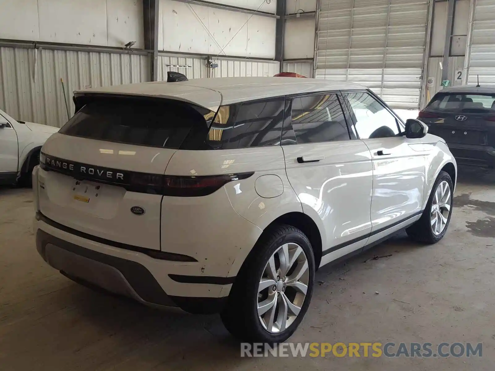 4 Photograph of a damaged car SALZP2FX7LH077093 LAND ROVER RANGEROVER 2020