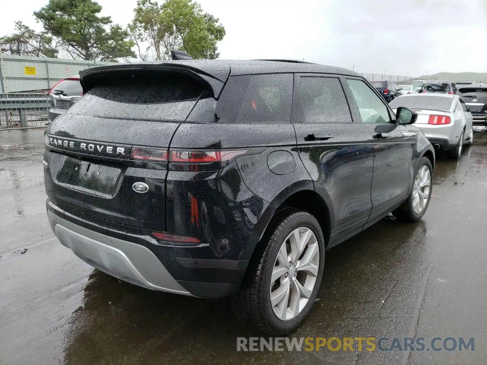 4 Photograph of a damaged car SALZP2FX8LH055829 LAND ROVER RANGEROVER 2020