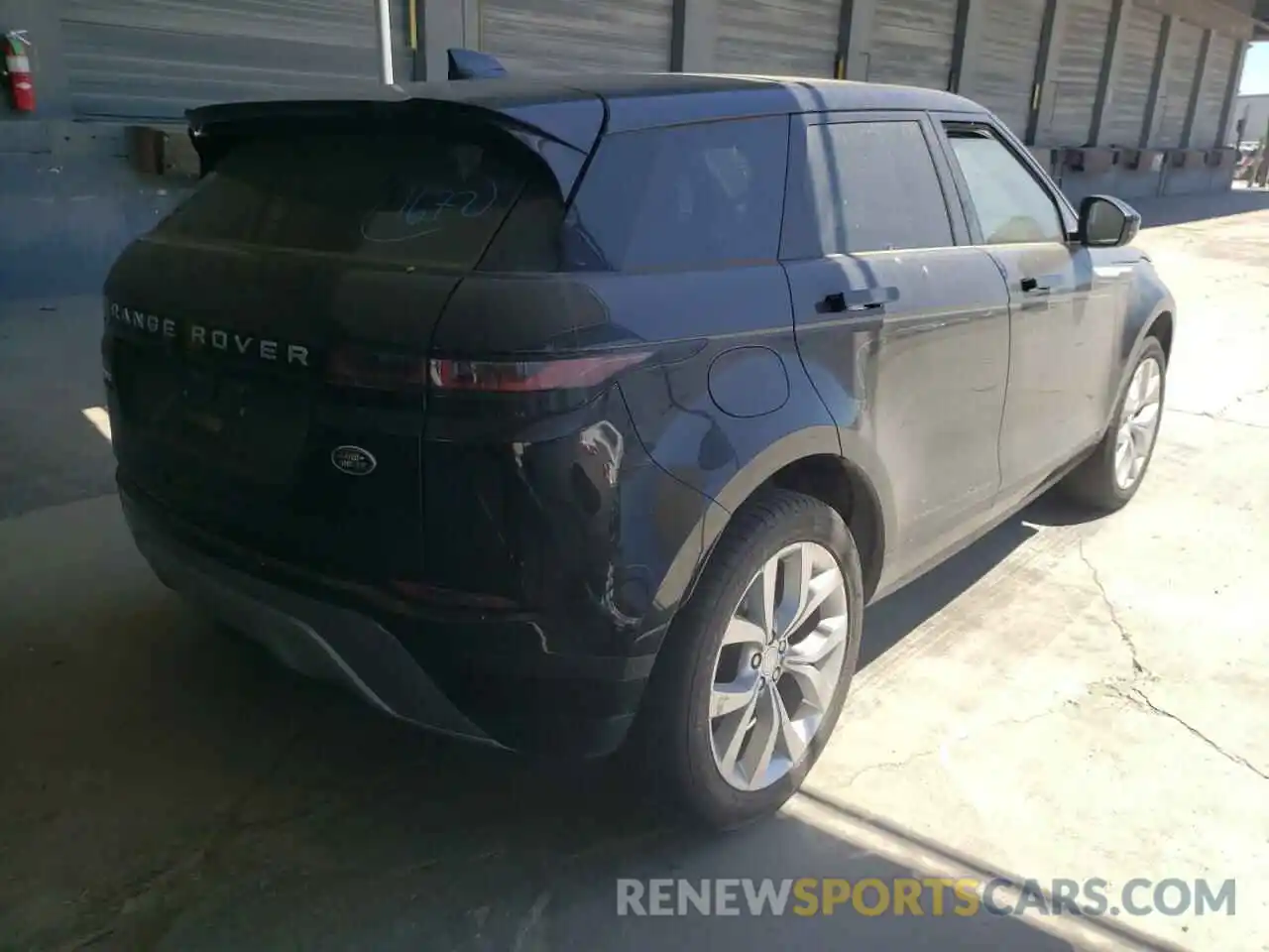 4 Photograph of a damaged car SALZP2FX8LH076566 LAND ROVER RANGEROVER 2020