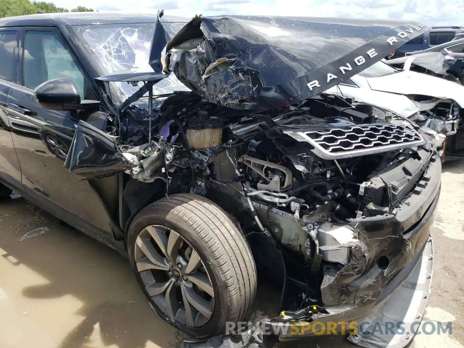 9 Photograph of a damaged car SALZP2FXXLH007085 LAND ROVER RANGEROVER 2020