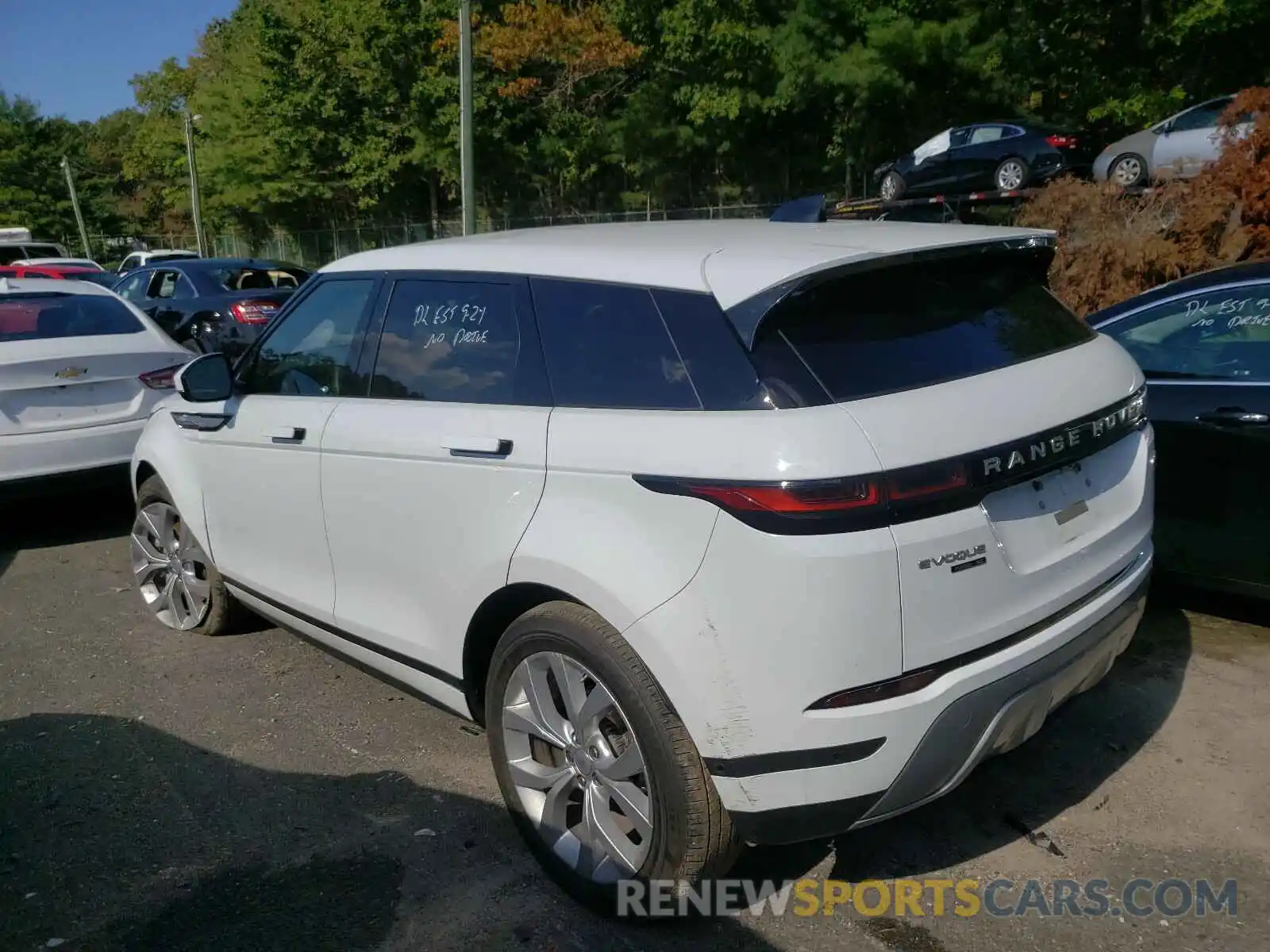 3 Photograph of a damaged car SALZP2FXXLH077105 LAND ROVER RANGEROVER 2020