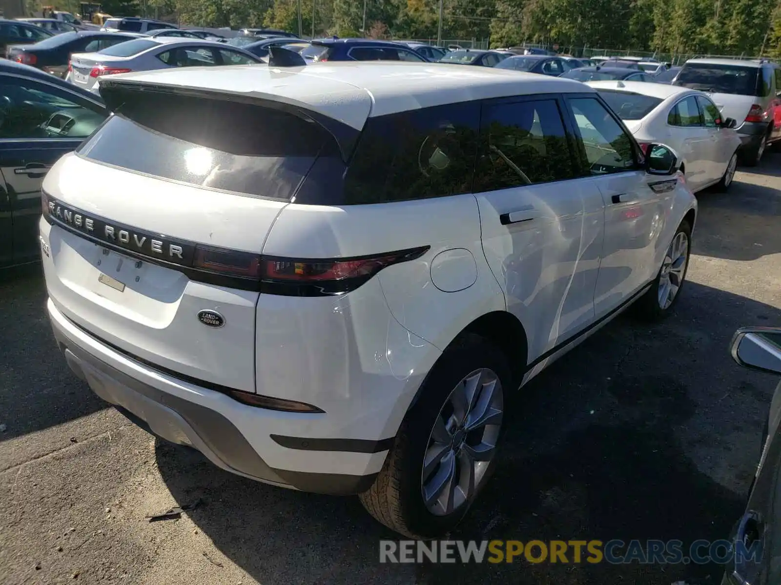 4 Photograph of a damaged car SALZP2FXXLH077105 LAND ROVER RANGEROVER 2020