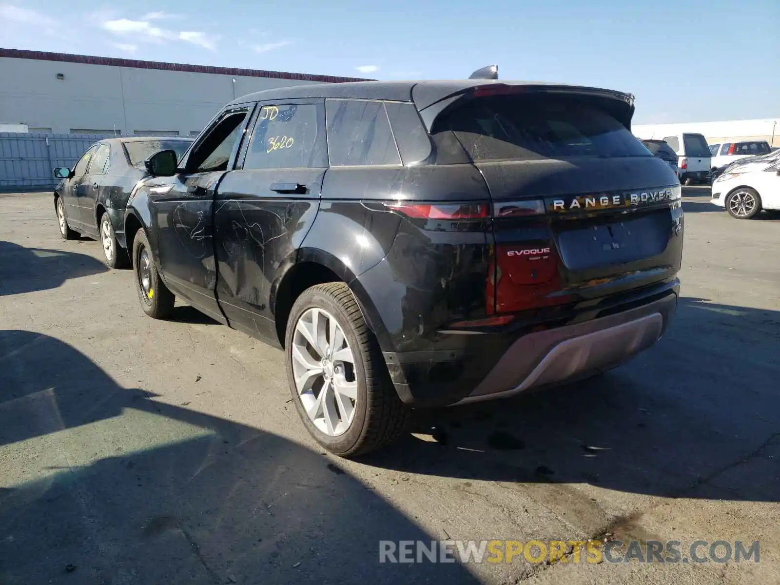 3 Photograph of a damaged car SALZP2FXXLH078075 LAND ROVER RANGEROVER 2020