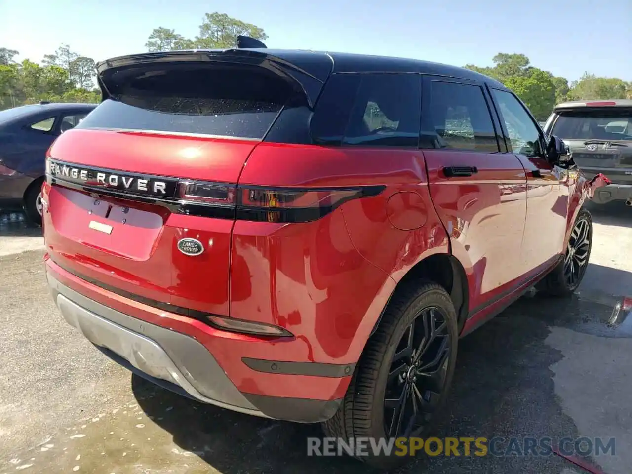 4 Photograph of a damaged car SALZP2FXXLH096429 LAND ROVER RANGEROVER 2020