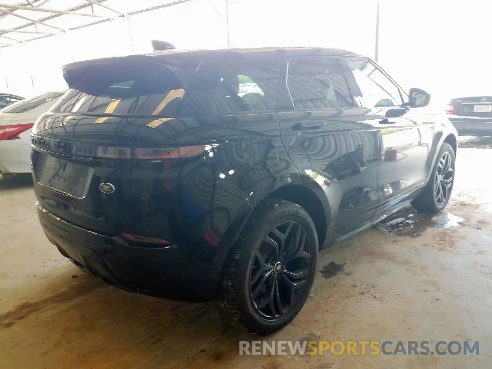 4 Photograph of a damaged car SALZT2GX0LH025900 LAND ROVER RANGEROVER 2020