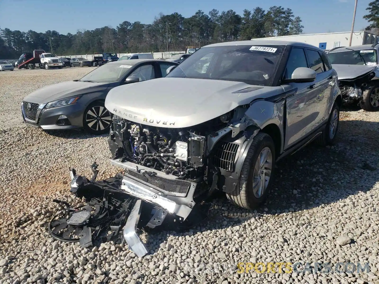 2 Photograph of a damaged car SALZT2GX3LH087081 LAND ROVER RANGEROVER 2020