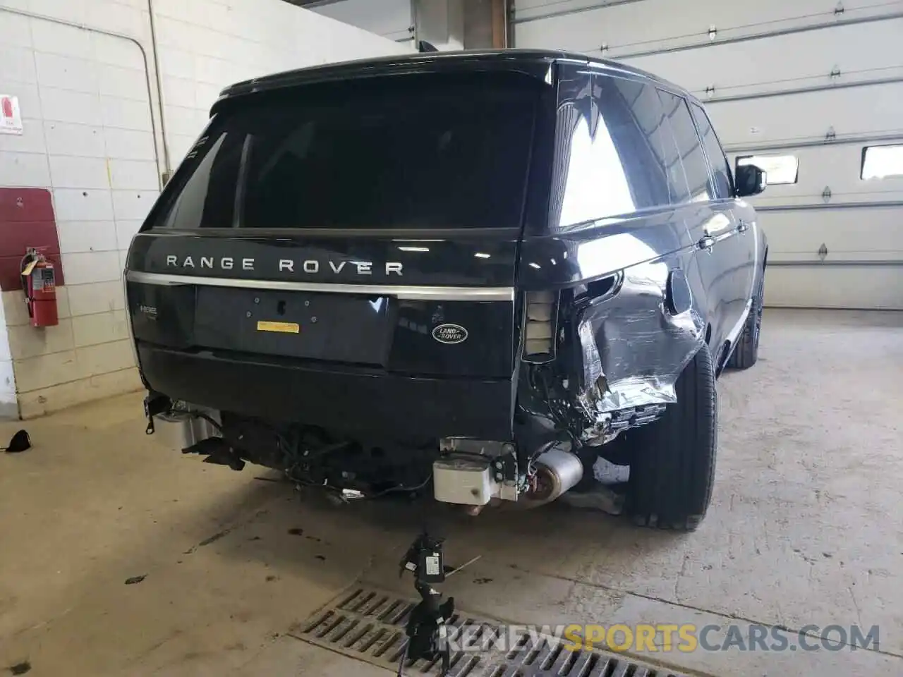 9 Photograph of a damaged car SALGS2RU0MA452646 LAND ROVER RANGEROVER 2021