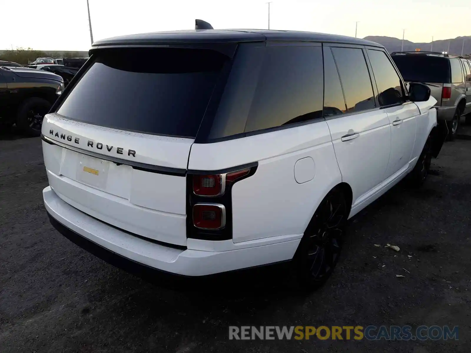 4 Photograph of a damaged car SALGS2RU3MA432827 LAND ROVER RANGEROVER 2021