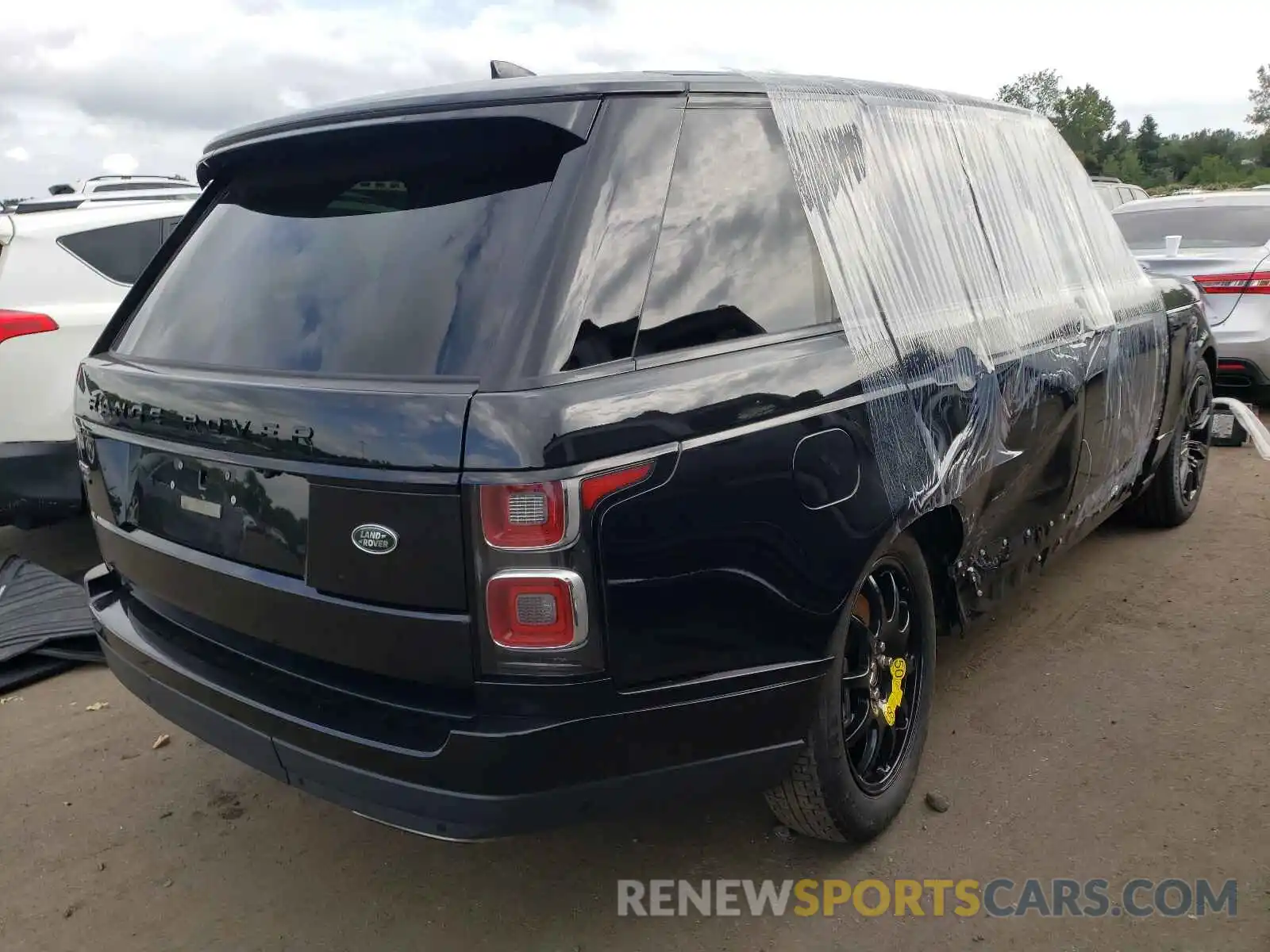 4 Photograph of a damaged car SALGS2RU8MA444830 LAND ROVER RANGEROVER 2021