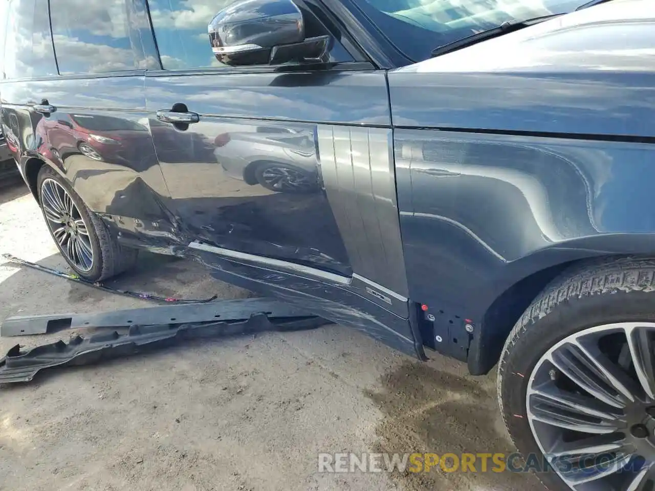 9 Photograph of a damaged car SALGS5SE0MA420302 LAND ROVER RANGEROVER 2021