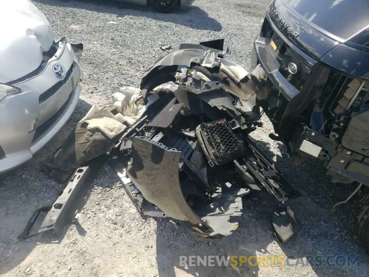 9 Photograph of a damaged car SALWR2SE9MA768332 LAND ROVER RANGEROVER 2021