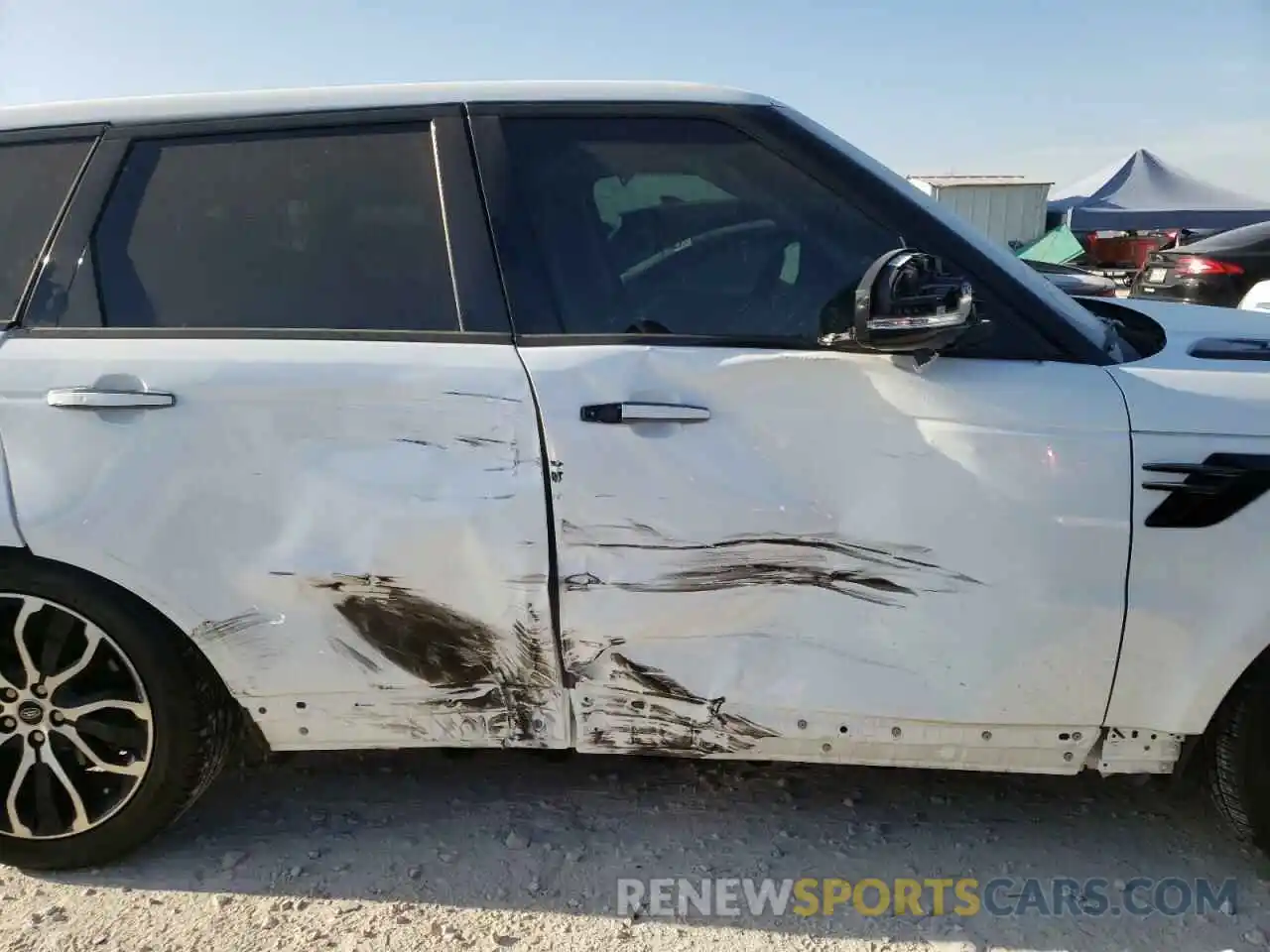 9 Photograph of a damaged car SALWR2SU6MA792594 LAND ROVER RANGEROVER 2021