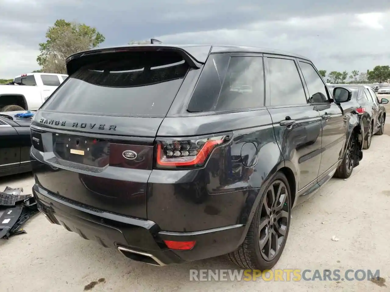 4 Photograph of a damaged car SALWR2SU8MA756504 LAND ROVER RANGEROVER 2021