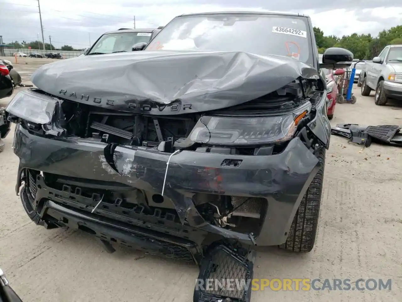 9 Photograph of a damaged car SALWR2SU8MA756504 LAND ROVER RANGEROVER 2021