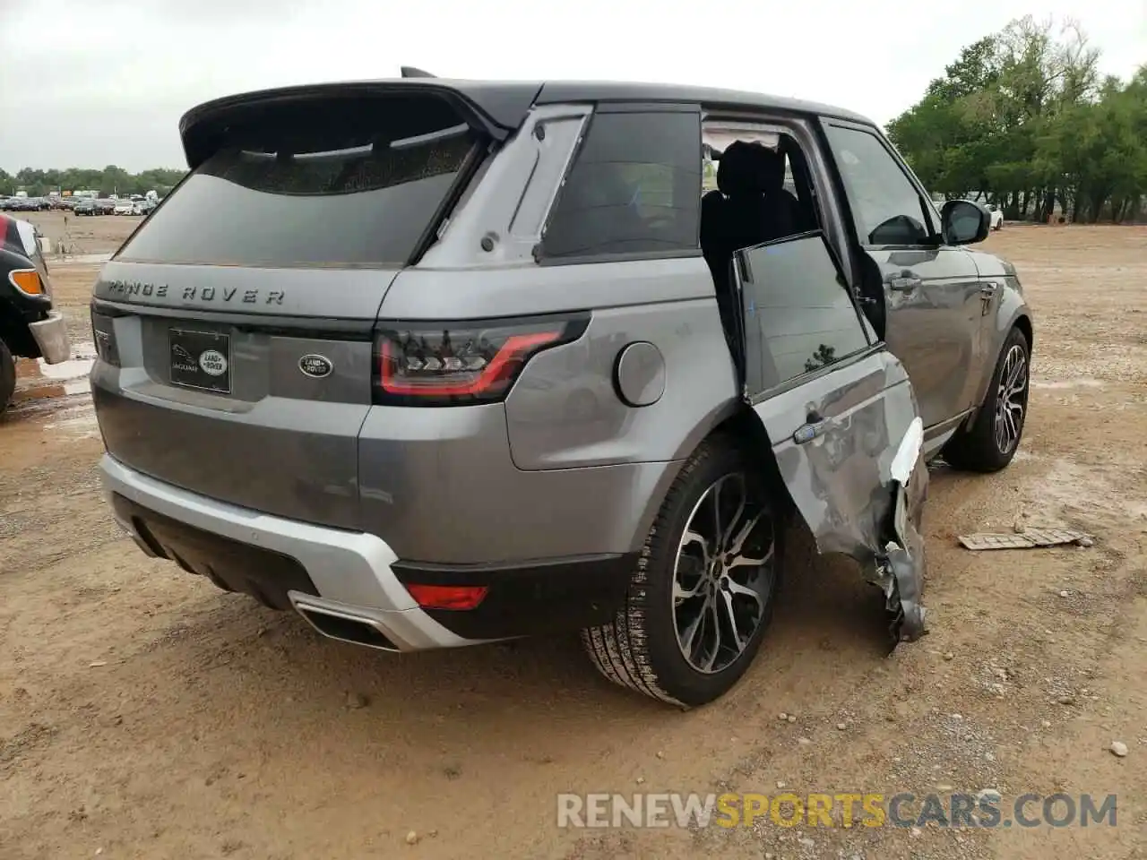 4 Photograph of a damaged car SALWR2SU9MA795148 LAND ROVER RANGEROVER 2021