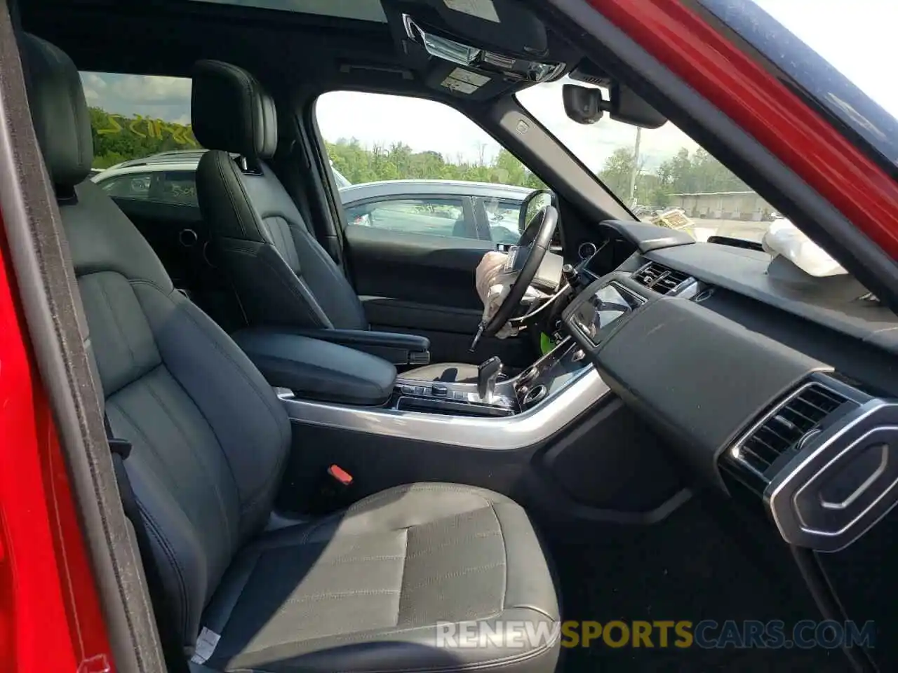 5 Photograph of a damaged car SALWR2SUXMA749540 LAND ROVER RANGEROVER 2021