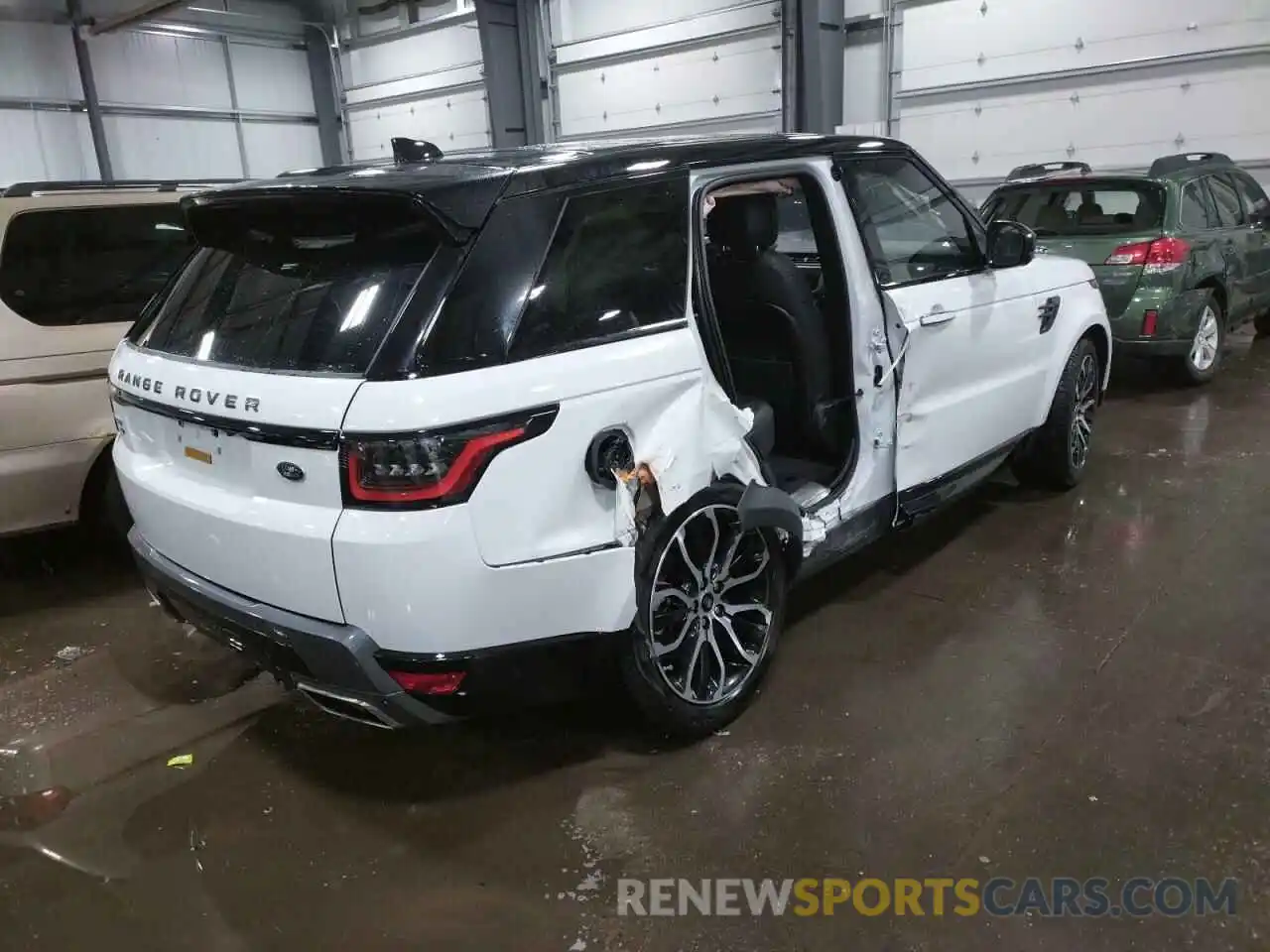 4 Photograph of a damaged car SALWR2SUXMA753944 LAND ROVER RANGEROVER 2021