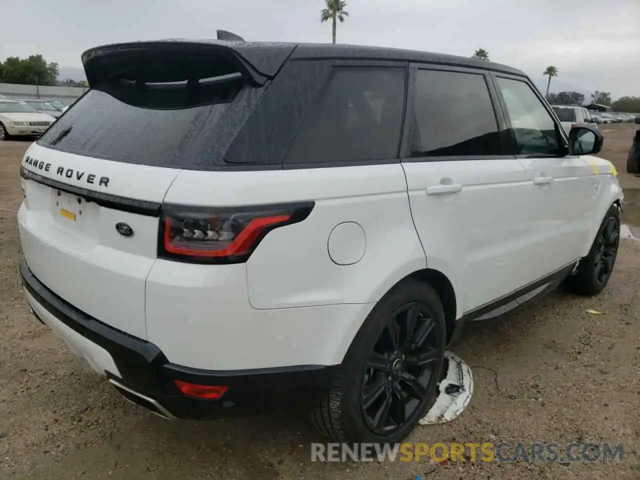 4 Photograph of a damaged car SALWR2SUXMA776835 LAND ROVER RANGEROVER 2021