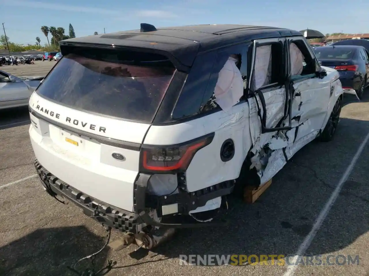 4 Photograph of a damaged car SALWS2RUXMA755574 LAND ROVER RANGEROVER 2021