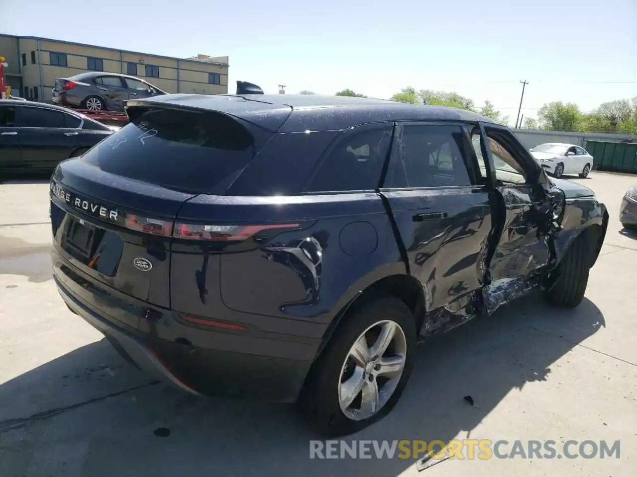 4 Photograph of a damaged car SALYJ2EX1MA306621 LAND ROVER RANGEROVER 2021