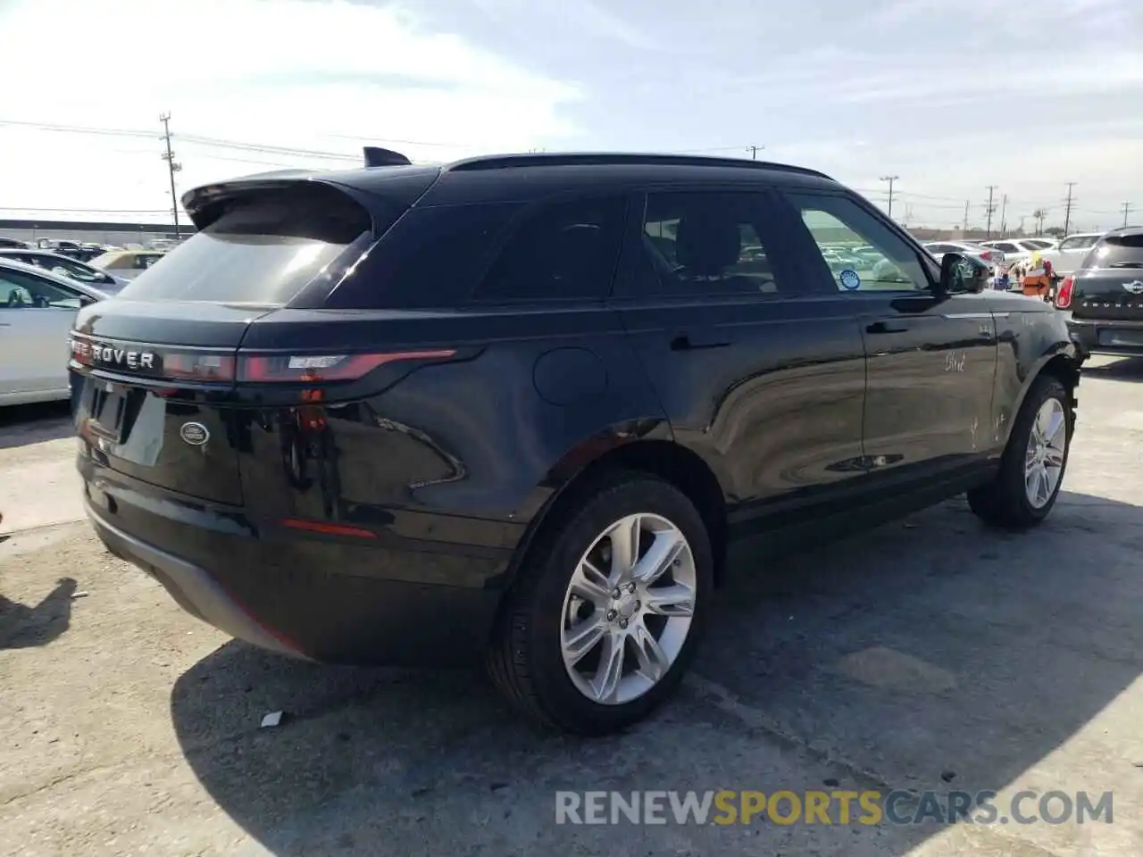 4 Photograph of a damaged car SALYJ2EX2MA301735 LAND ROVER RANGEROVER 2021