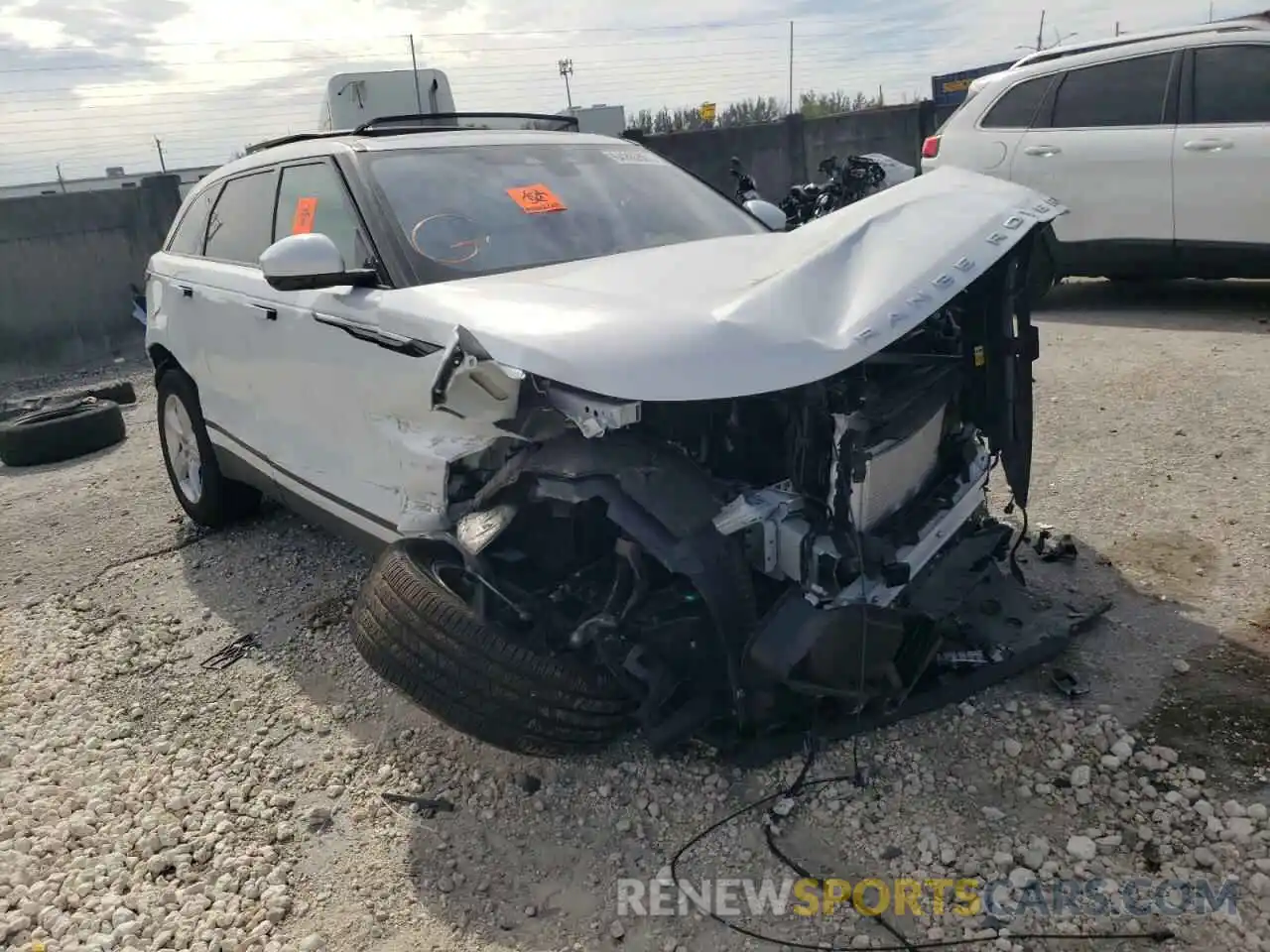 1 Photograph of a damaged car SALYJ2EX4MA320075 LAND ROVER RANGEROVER 2021