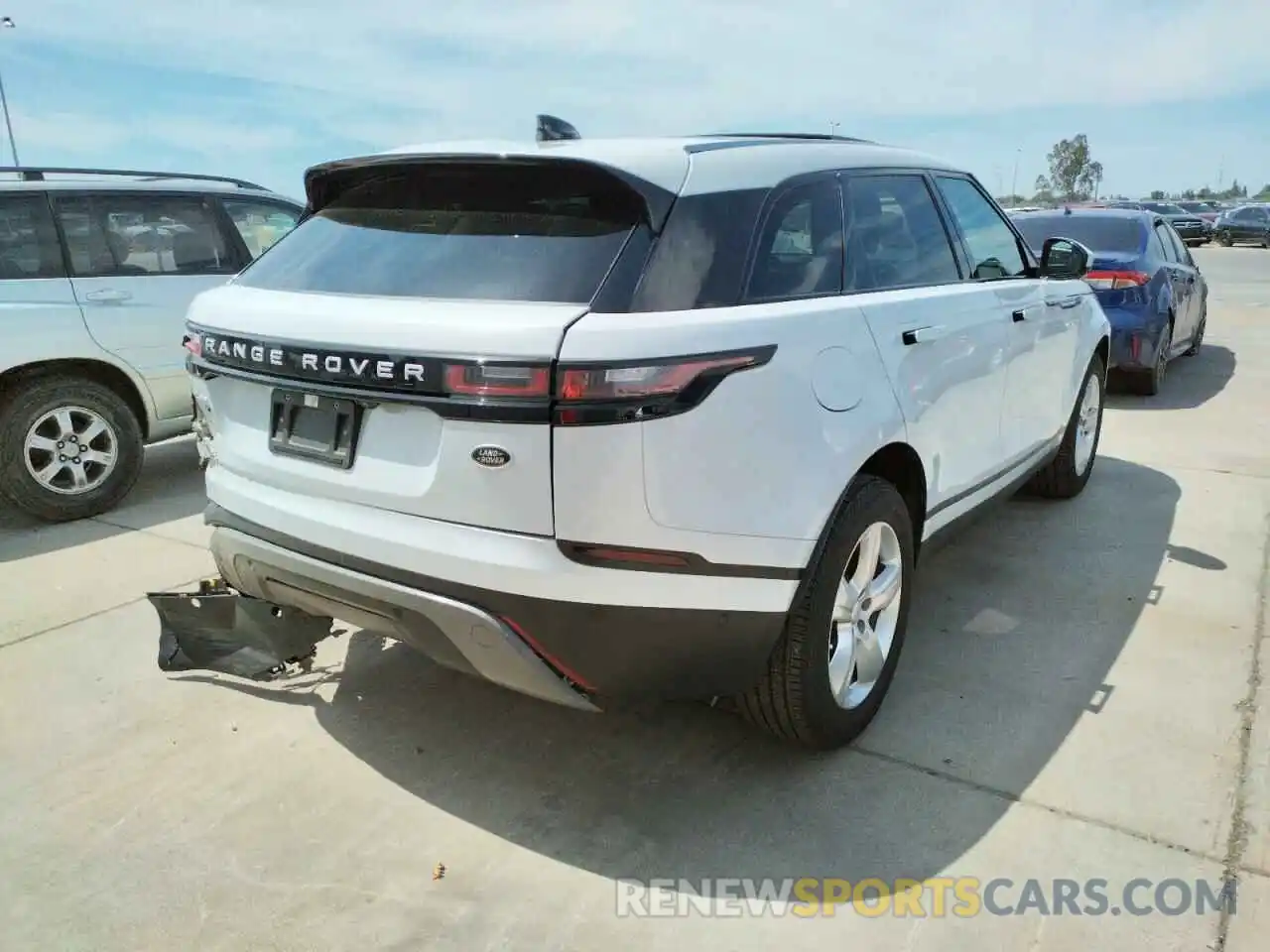 4 Photograph of a damaged car SALYJ2EX5MA305410 LAND ROVER RANGEROVER 2021