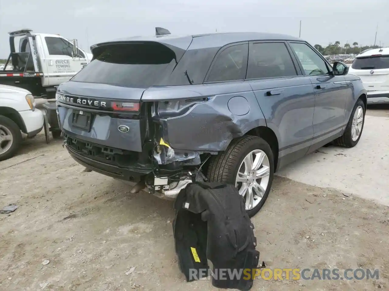 4 Photograph of a damaged car SALYJ2EX8MA316305 LAND ROVER RANGEROVER 2021