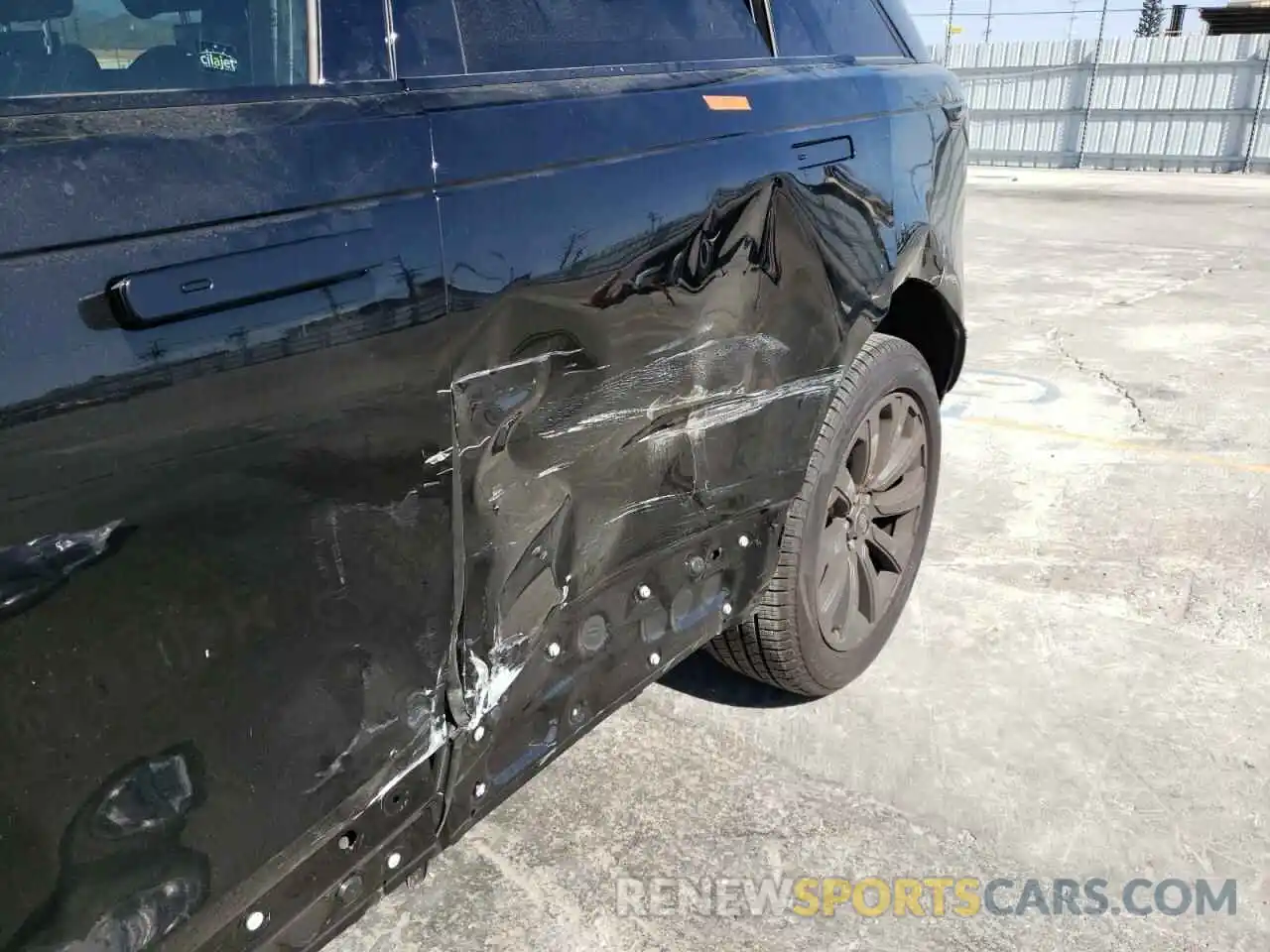 9 Photograph of a damaged car SALYT2EU2MA315585 LAND ROVER RANGEROVER 2021