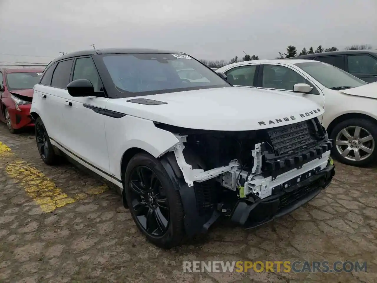 1 Photograph of a damaged car SALYT2EU2MA321807 LAND ROVER RANGEROVER 2021